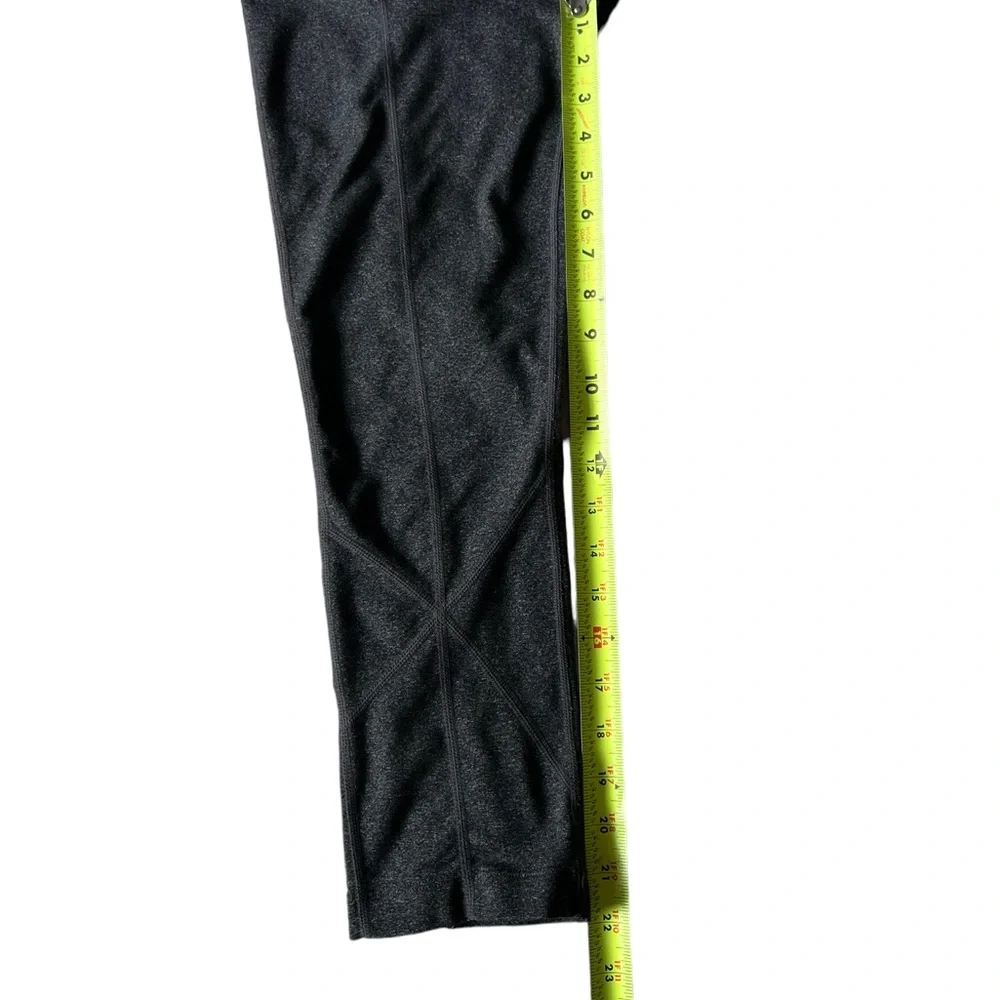 Prana Leggings Cropped Gray Crisscross Seams Size Medium - Picture 11 of 12